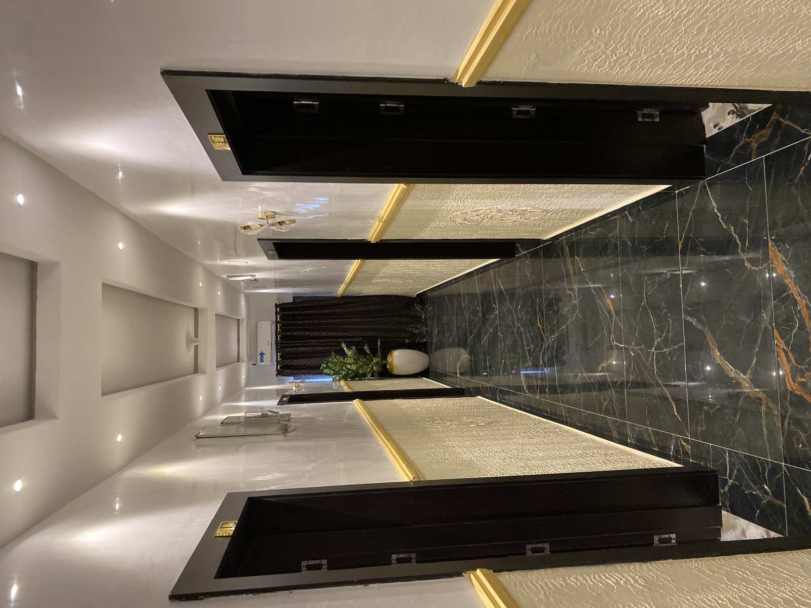 Luxury Suite Bedroom – Ojay Cruise Hotel