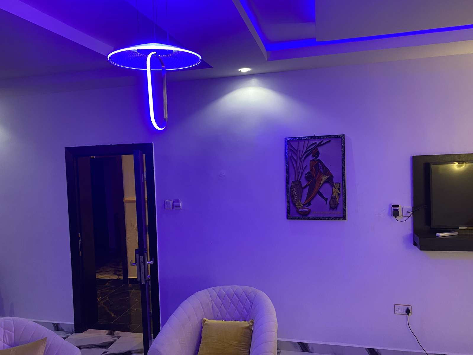 Luxury Suite Bedroom – Ojay Cruise Hotel