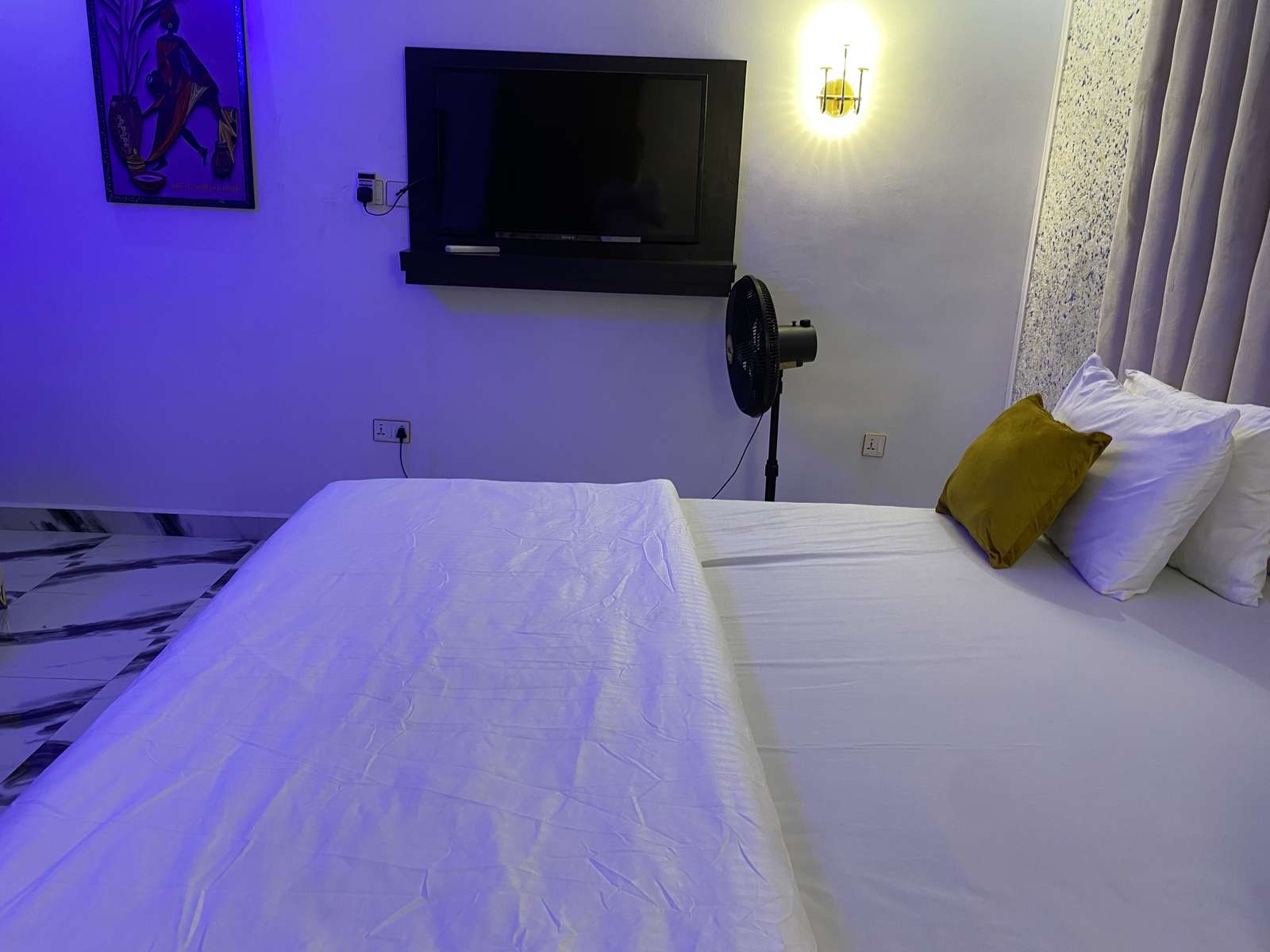 Luxury Suite Bedroom – Ojay Cruise Hotel