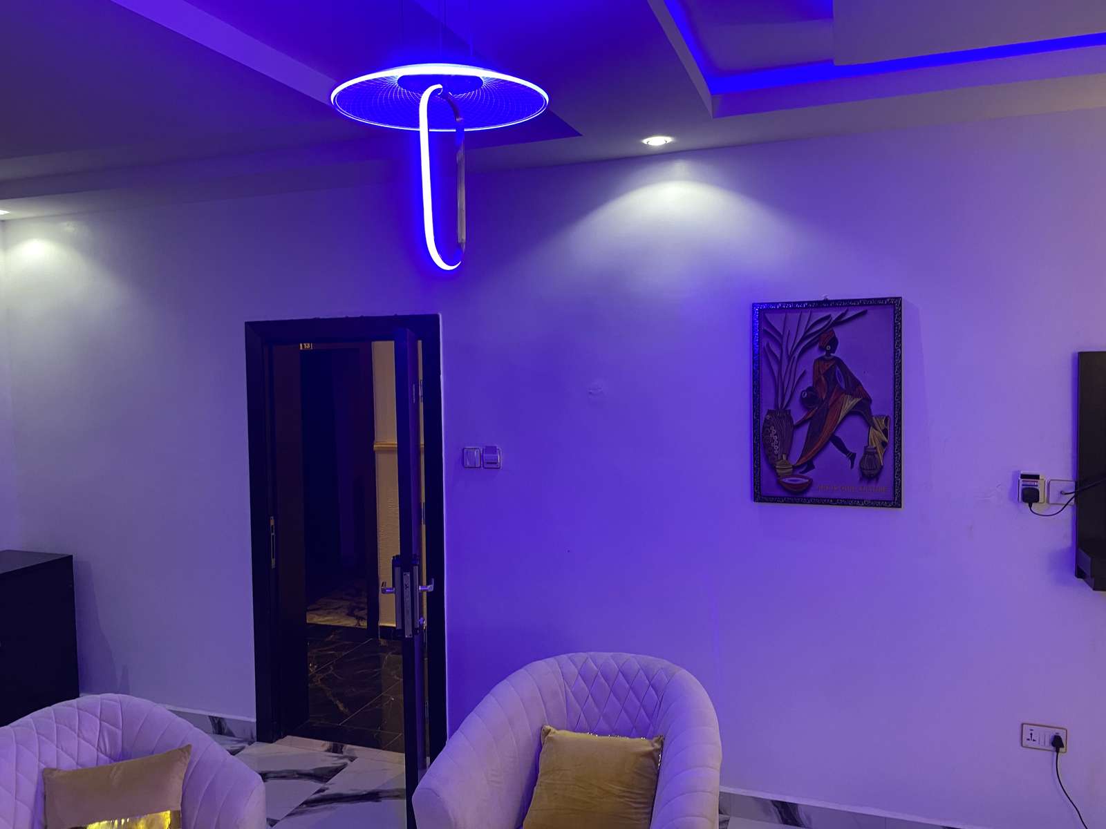 Luxury Suite Bedroom – Ojay Cruise Hotel